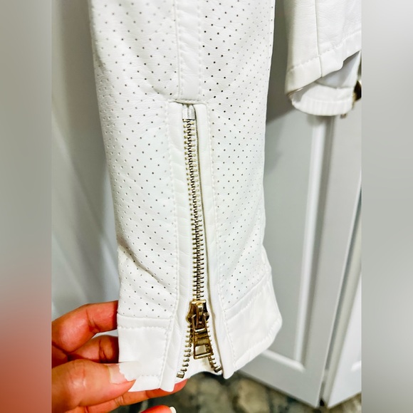 White leather jacket - Picture 8 of 11